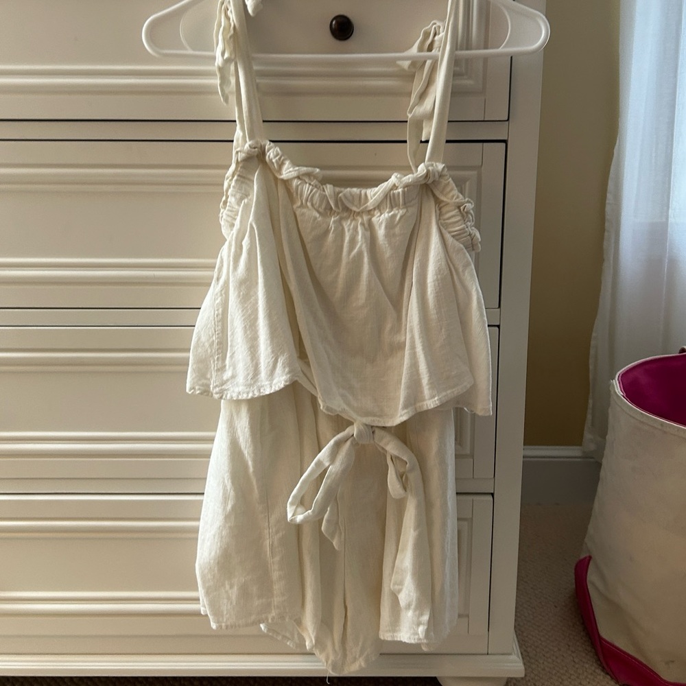 Cream Ruffled Romper - Picture 2 of 6
